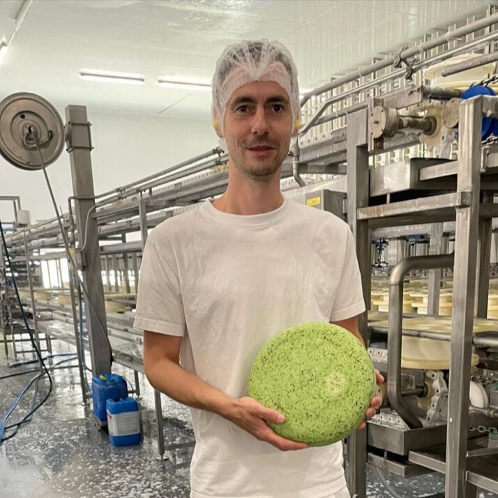 Behind the Cheese: Wout, ervaren kaasmaker Heerenveen