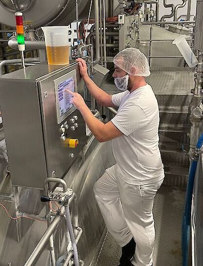 Behind the Cheese: Lieuwe, from Welder / Mechanic and Furniture Maker to Cheese Maker